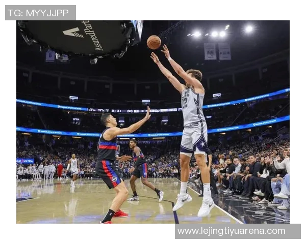 布克场均30分4板7助展现超强实力被美媒评为球队头号选择 布克场均30分4板7助展现超强实力被美媒评为球队头号选择