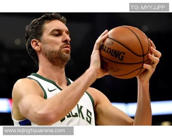 大加索尔迎来女儿诞生感恩生活赐予我们新的幸福小天使